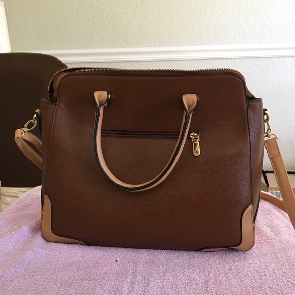 Adrienne Vittadini Purse - Picture 3 of 7